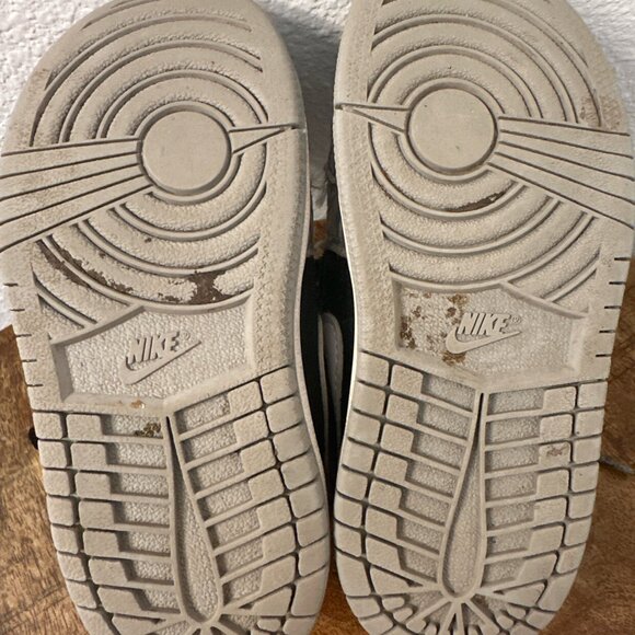 Nike Air Jordan 1 Mid SE - Picture 8 of 9